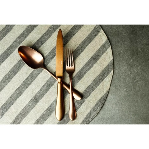 Nóż stołowy miedziany