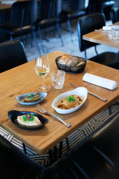 FRENCH CLASSICS Naczynie owalne grafit REVOL