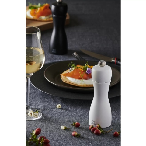 TAHITI Zestaw młynków do soli i pieprzu 15 cm biały/czarny / PEUGEOT